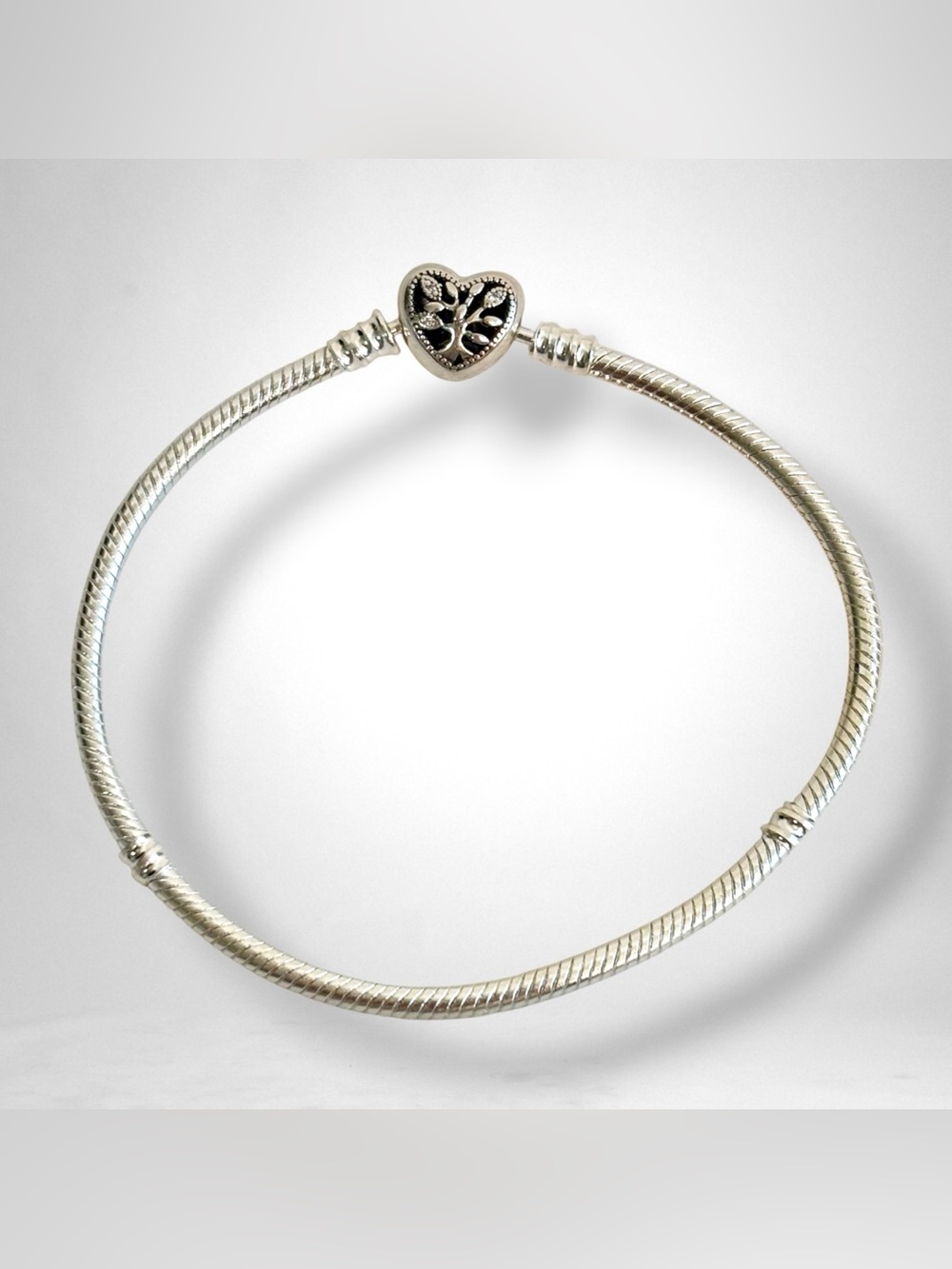 PANDORA Moments 925 Family Tree Heart Clasp Snake Chain 8.25” Bracelet
